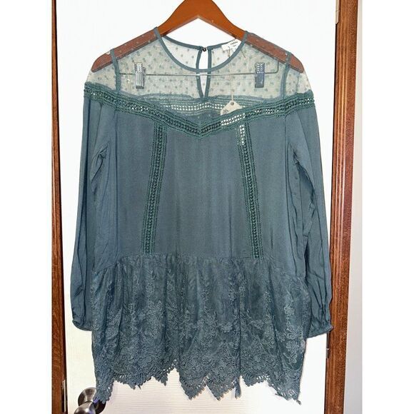 NWT Entro Teal Top Blouse With Lace Detail  Size Small - Picture 1 of 14